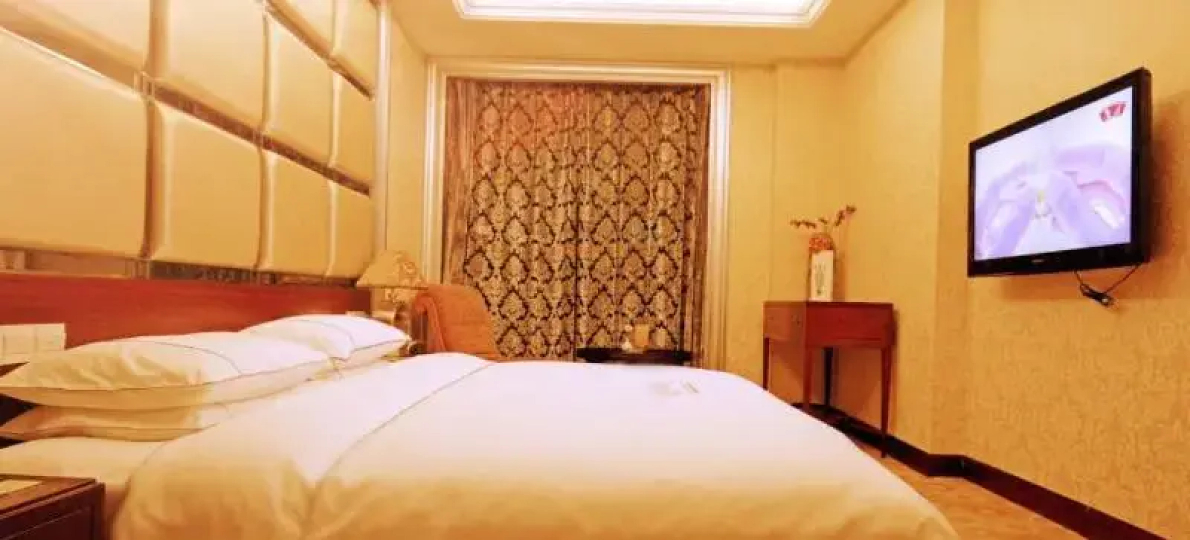 Royal International Hotel