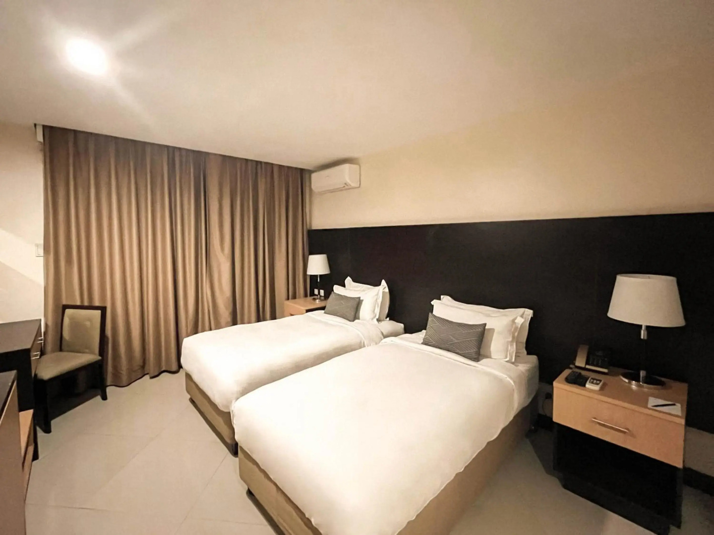 The Lake Hotel Tagaytay