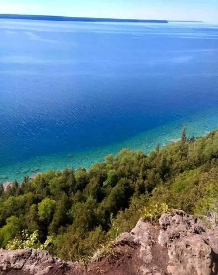 Family Friendly Cottage Walking Distance to Lions Head Beach