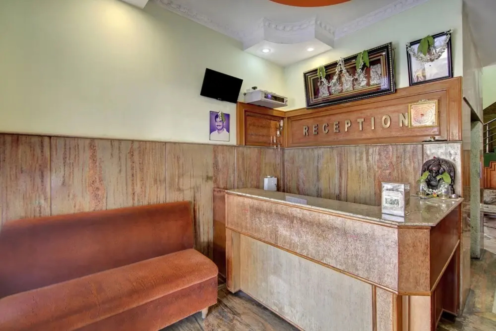 OYO 29039 Hotel Jyothi International