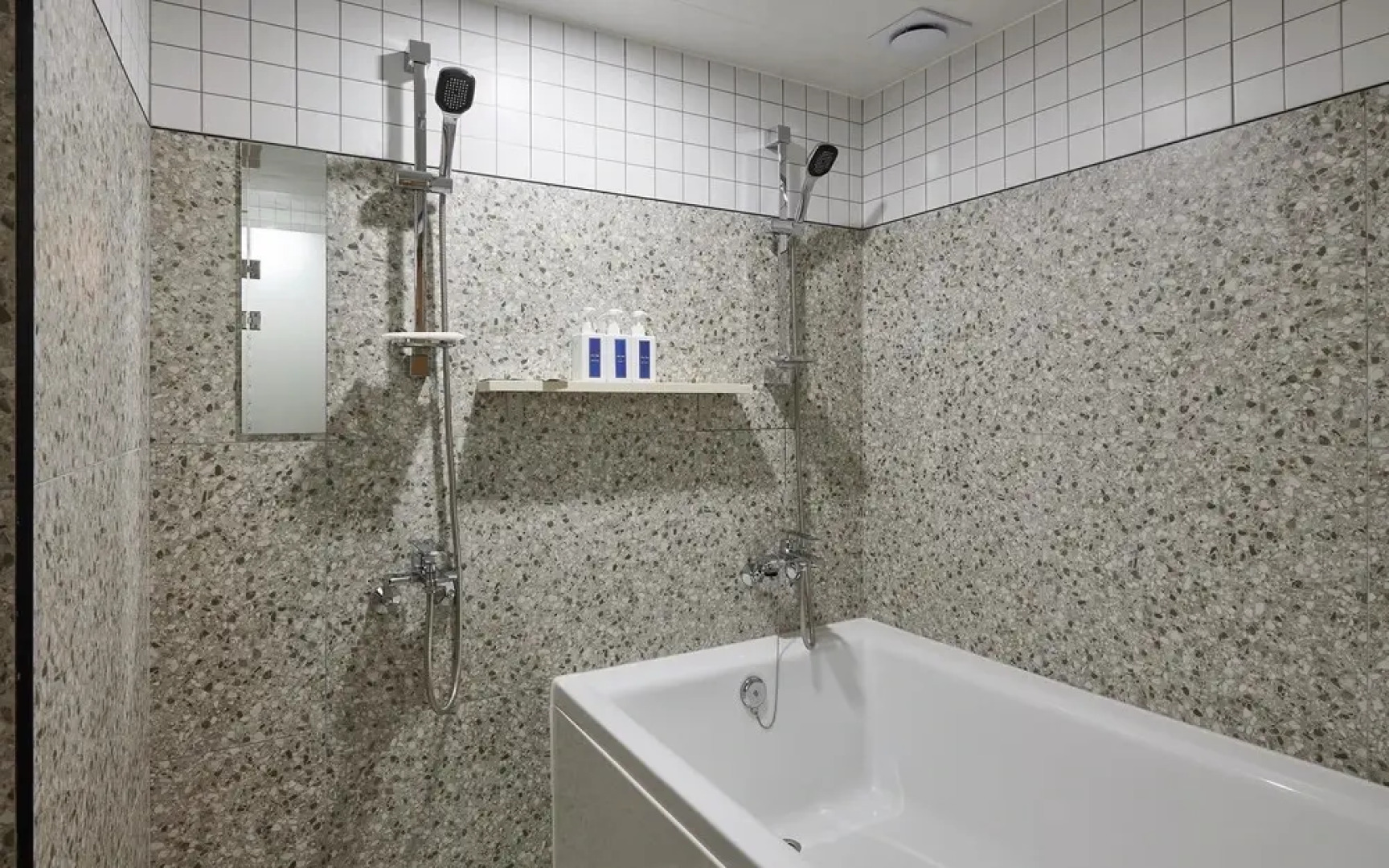 Seosan Lake Park Just Sleep Hotel