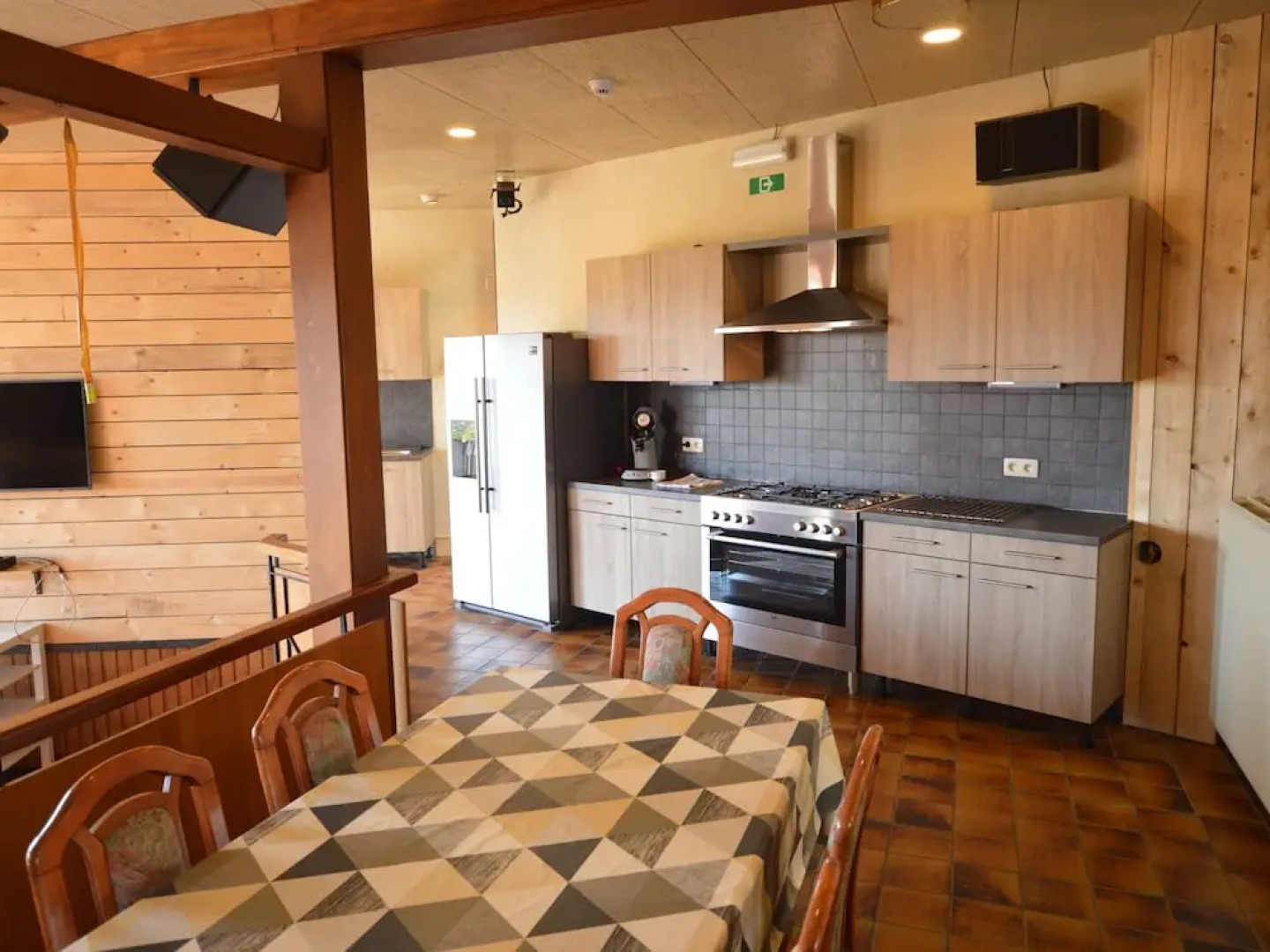 Superb House for Family Group with Swimming Pool, Sauna, Hot Tub, Billiards