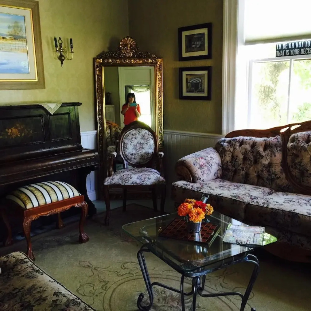 The Iron Gate Inn & Winery