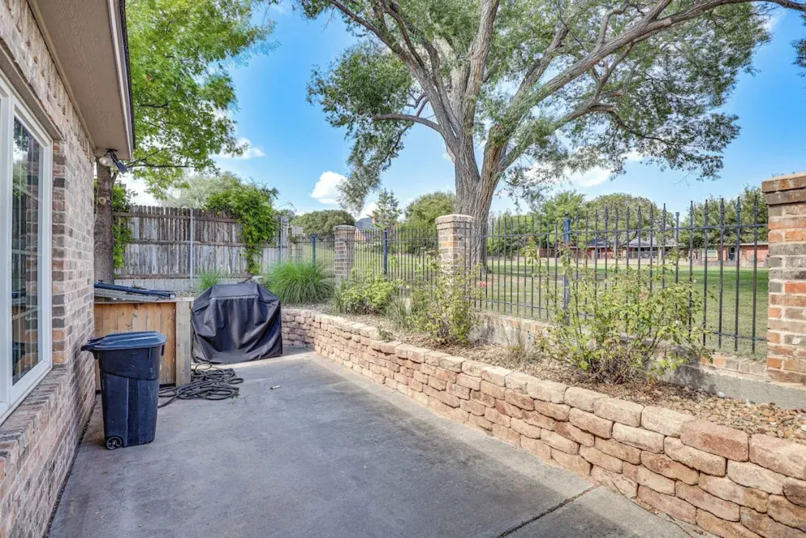 Private Hot Tub & Patio: Golf Retreat in Canyon!