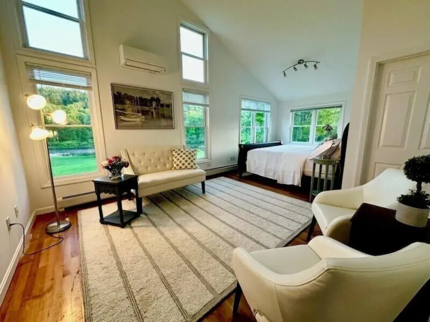 The Lincoln Inn & Restaurant At The Covered Bridge