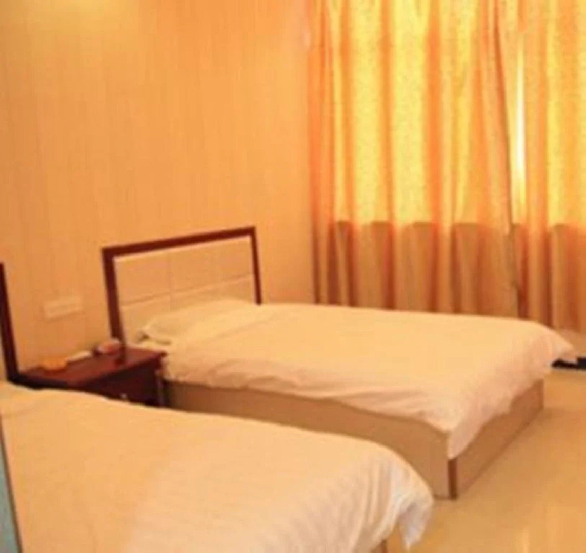 Hongqiao Express Hotel