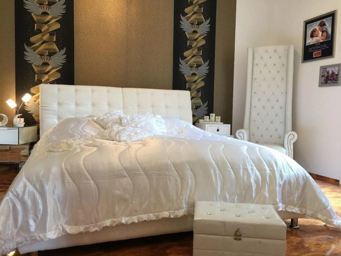 Bed & Breakfast Castle Hollywood