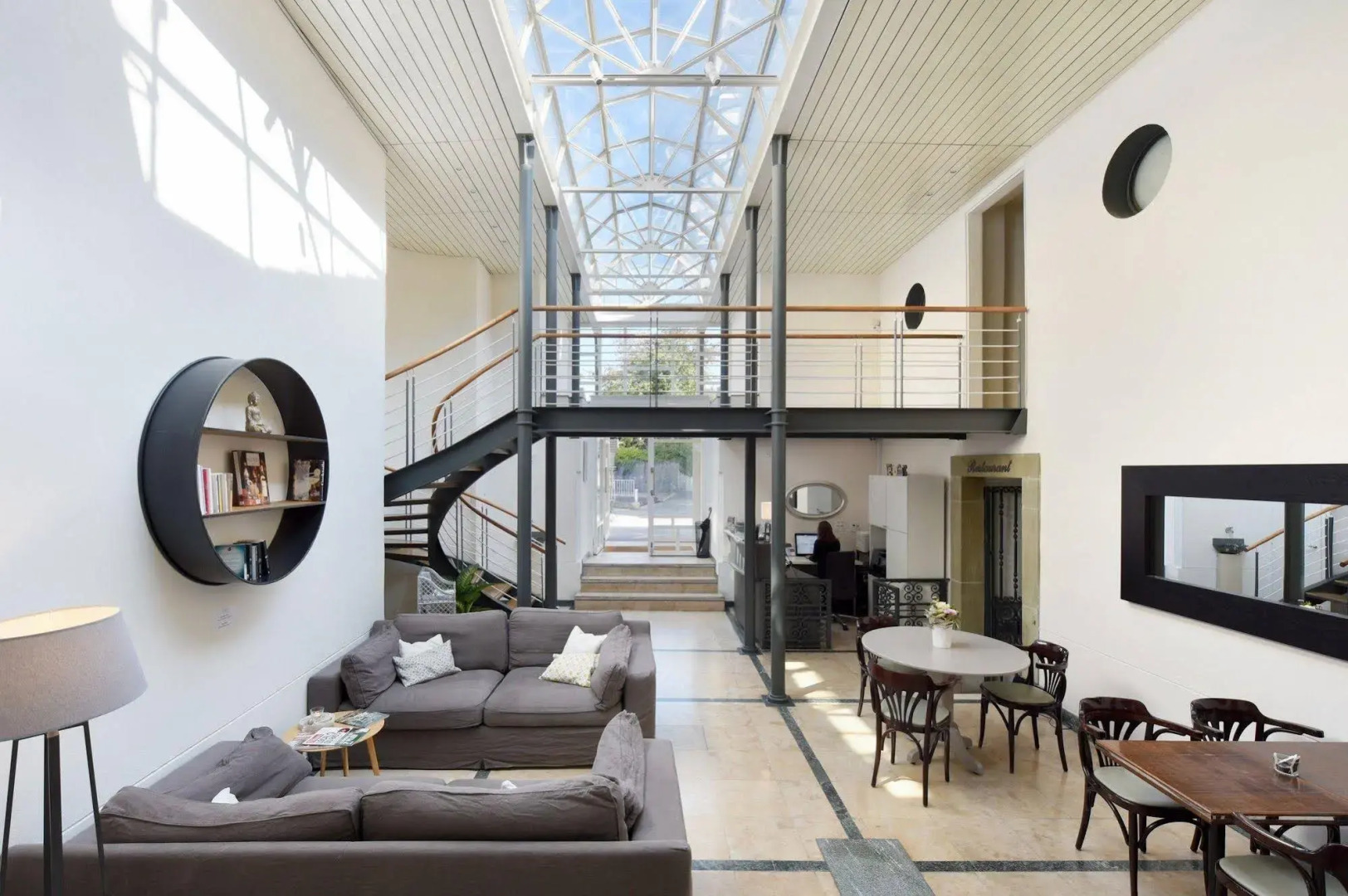 L'HÔTEL by Hostellerie du Château