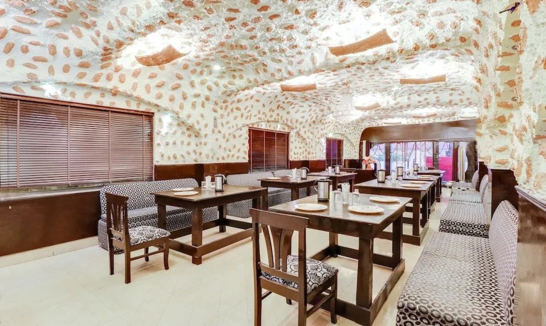 Treebo New Park Premium Plaza