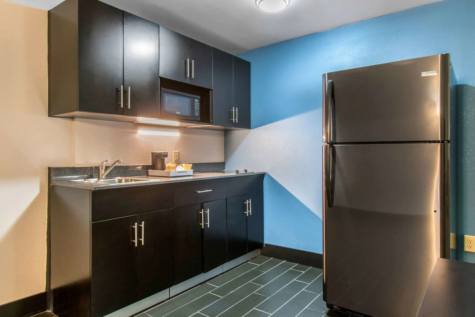 Hawthorn Extended Stay by Wyndham Chambersburg