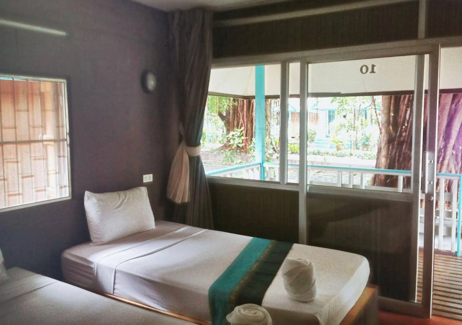 Blu' Beach Bungalows