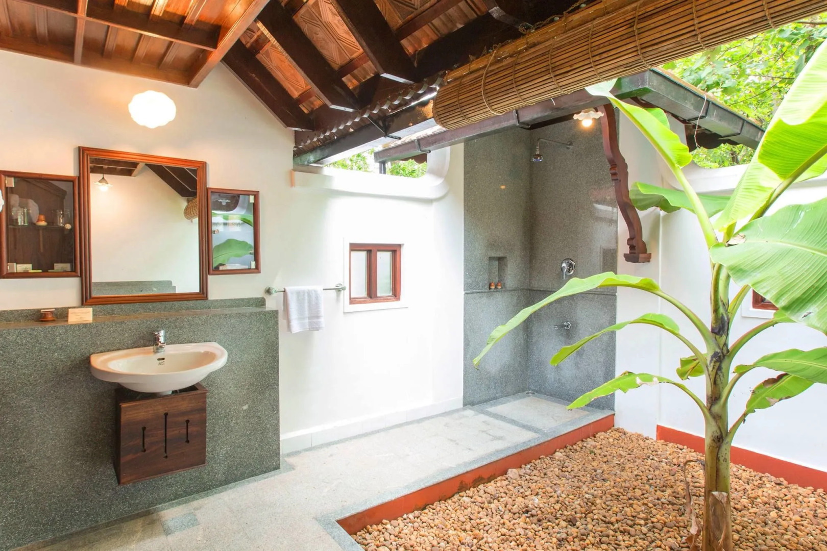 Coconut Lagoon - Cgh Earth