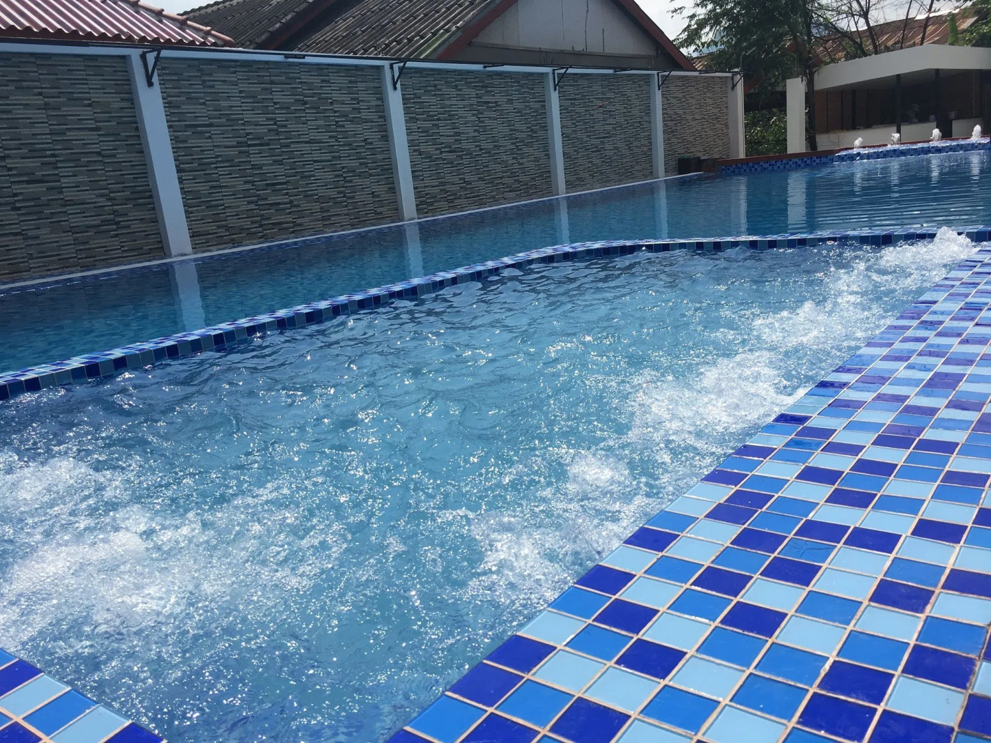 Confetti Garden Hotel