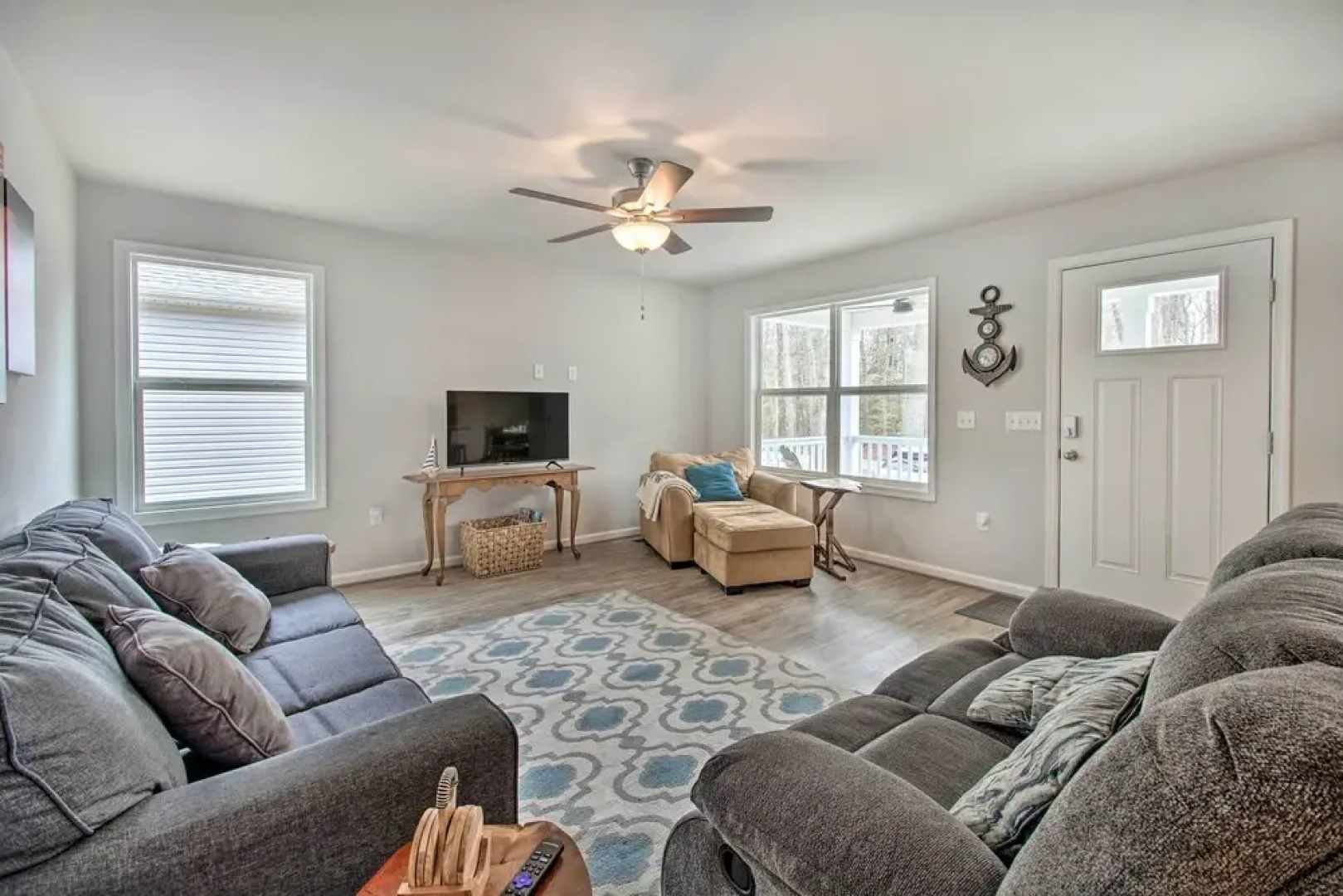 Virginia Getaway - 1 Mi to Colonial Beach!