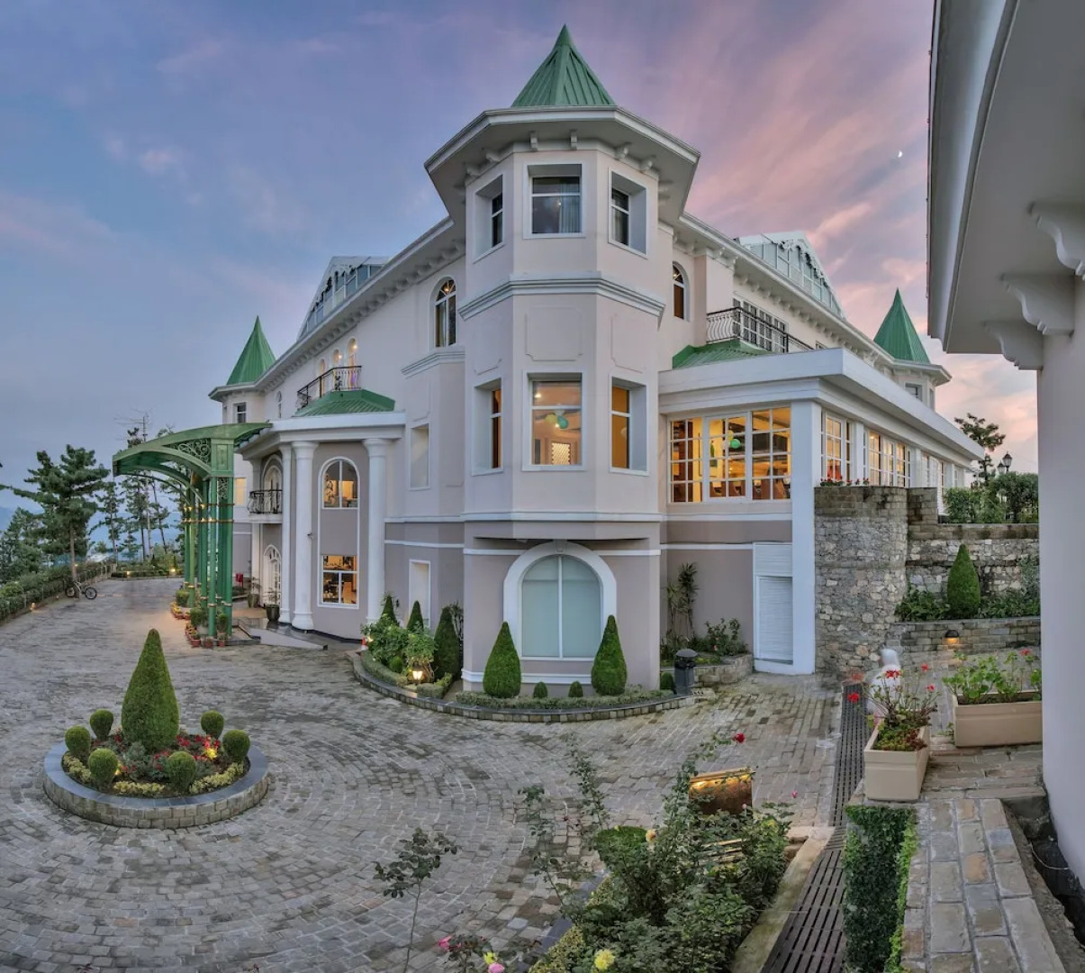 Pristine Peaks Naldehra