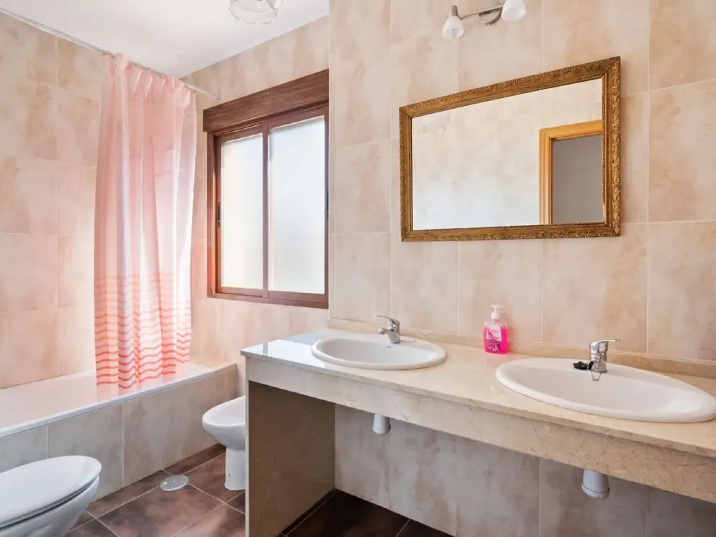 Quaint Holiday Home With Private Pool