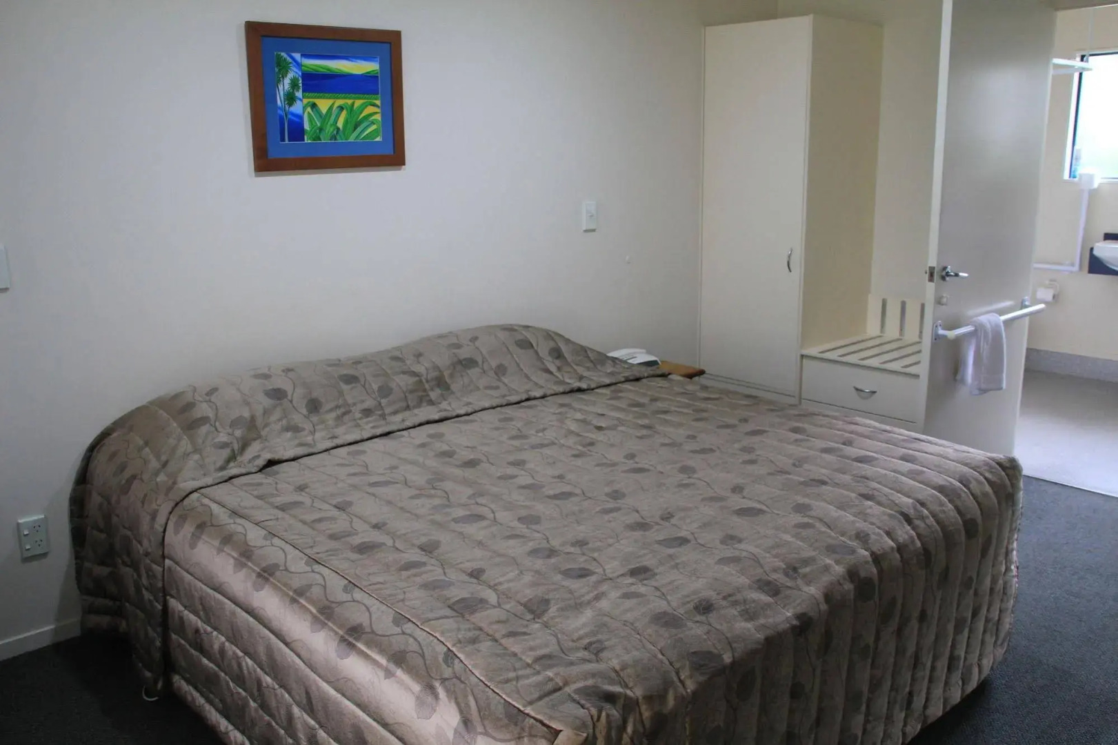 Bassingers Motor Lodge