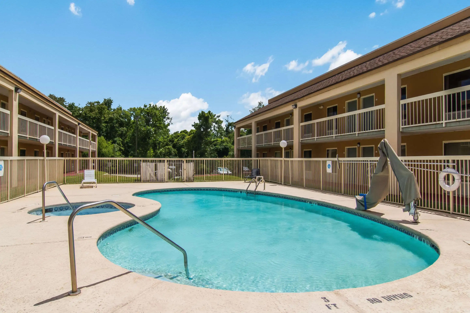 Suburban Studios Hotel Kingsland Near I-95