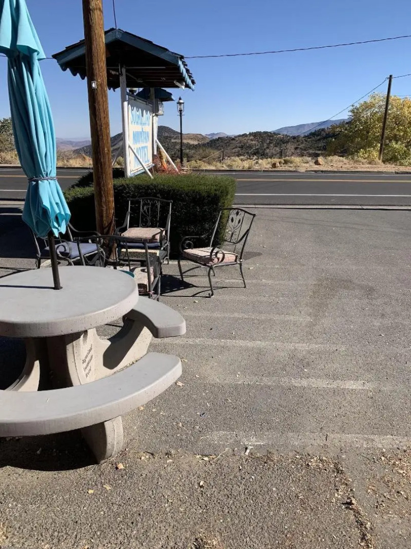 Sugarloaf Mountain Motel