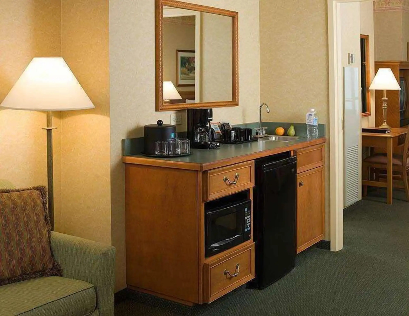 Embassy Suites by Hilton Charleston Airport Convention Ctr
