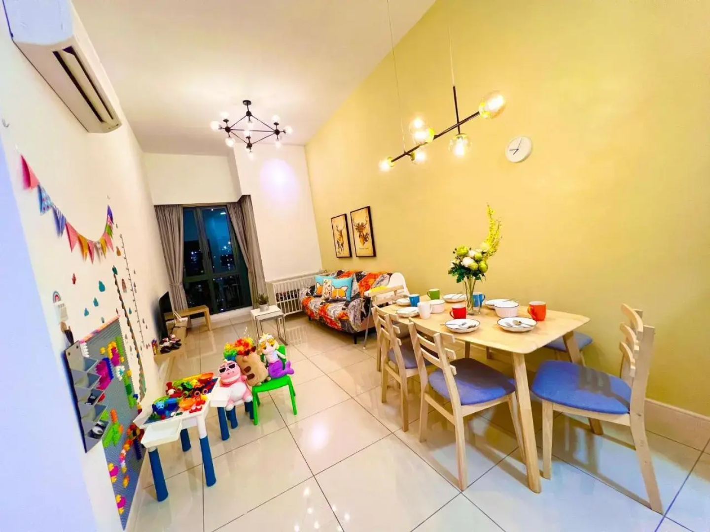 2BR DPristine 9 next to LEGOLAND FREE Parking