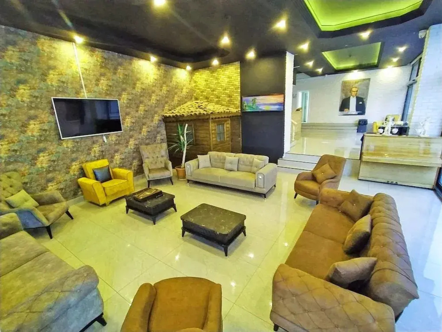 Kroisos Lake Resort Hotel