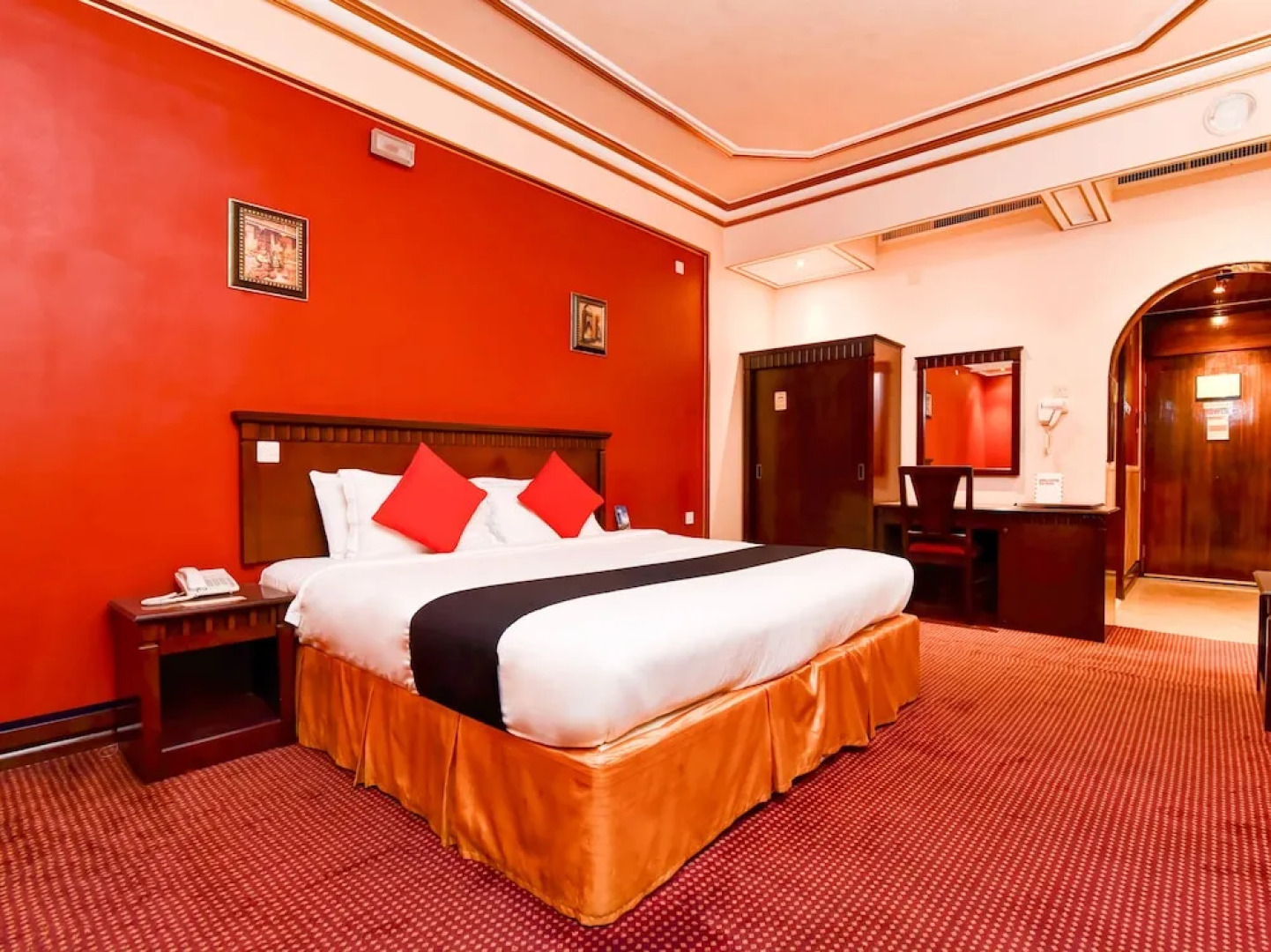 CAPITAL O 456 Almansour Grand Hotel