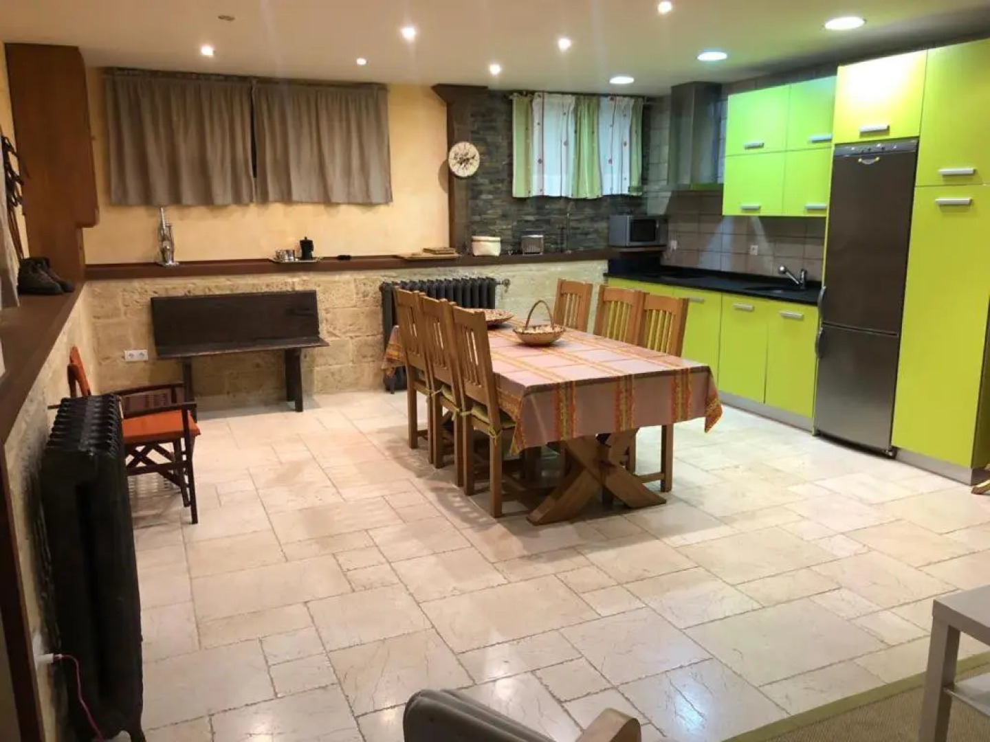 Apartamento con jardin