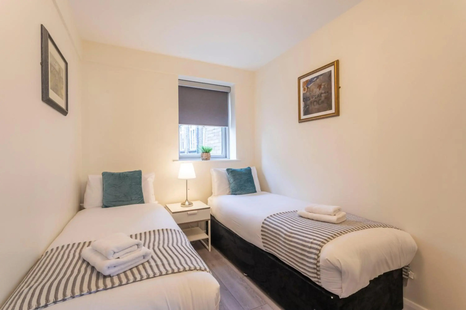 Temple Bar Lane by the KeyCollections