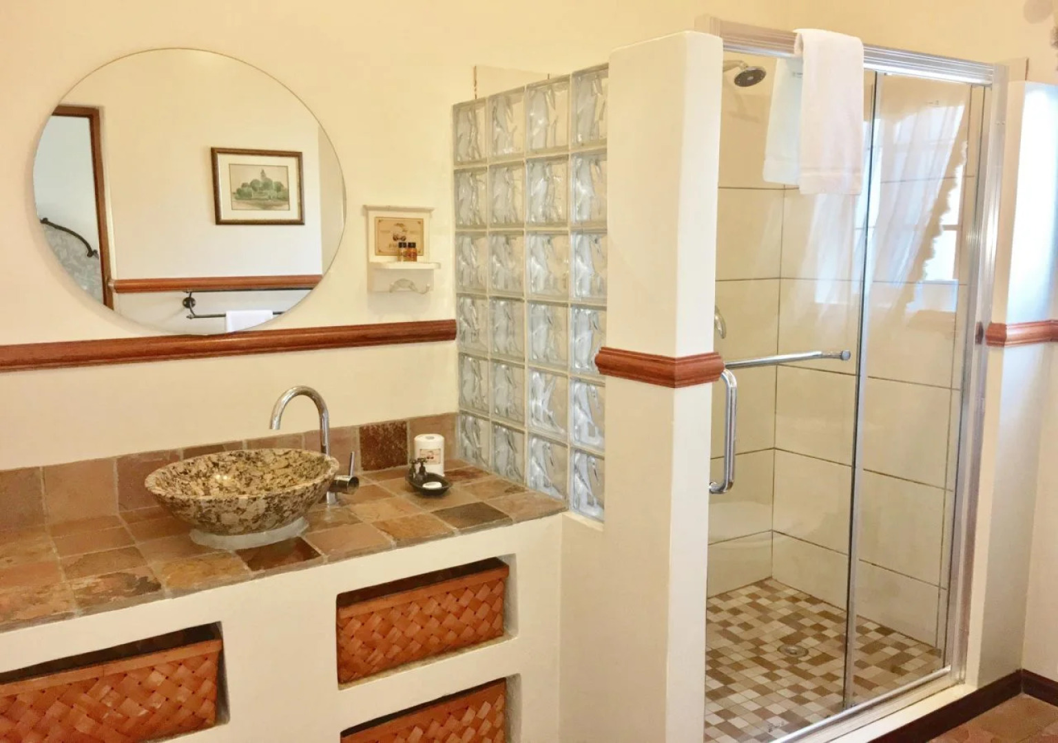 Dunvegan Execu Lodge