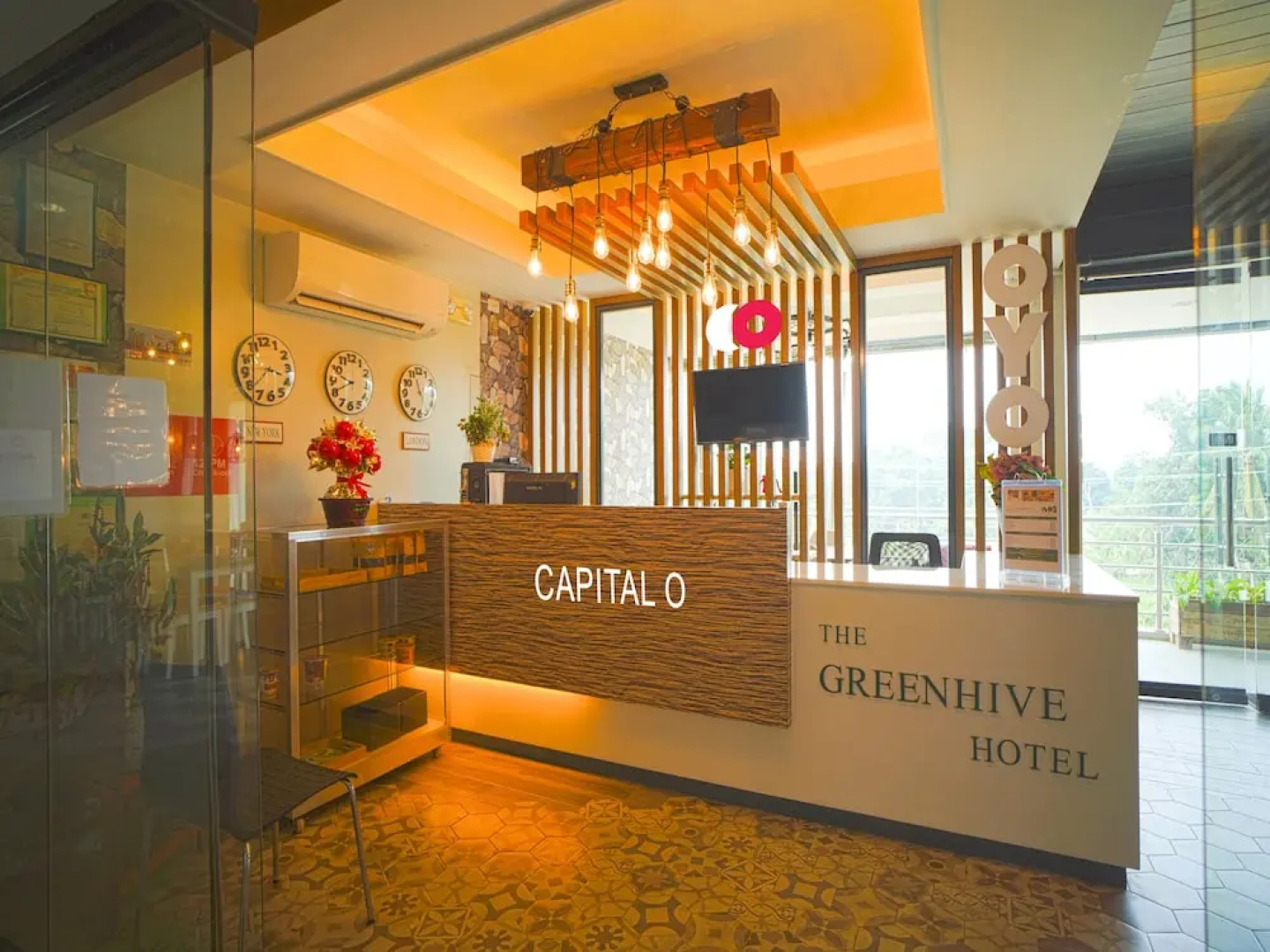 Capital O Vaccinated Staff - OYO 785 The Greenhive