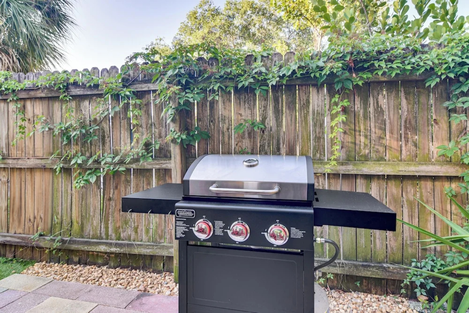 Cozy St Pete Home ~ 2 Mi to Madeira Beach!