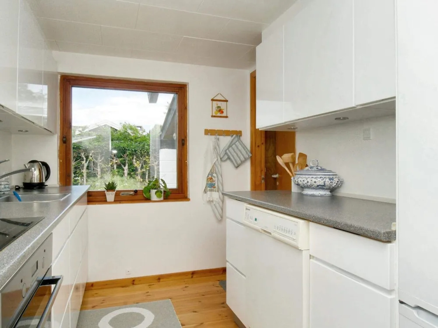 6 Person Holiday Home in Dronningmolle