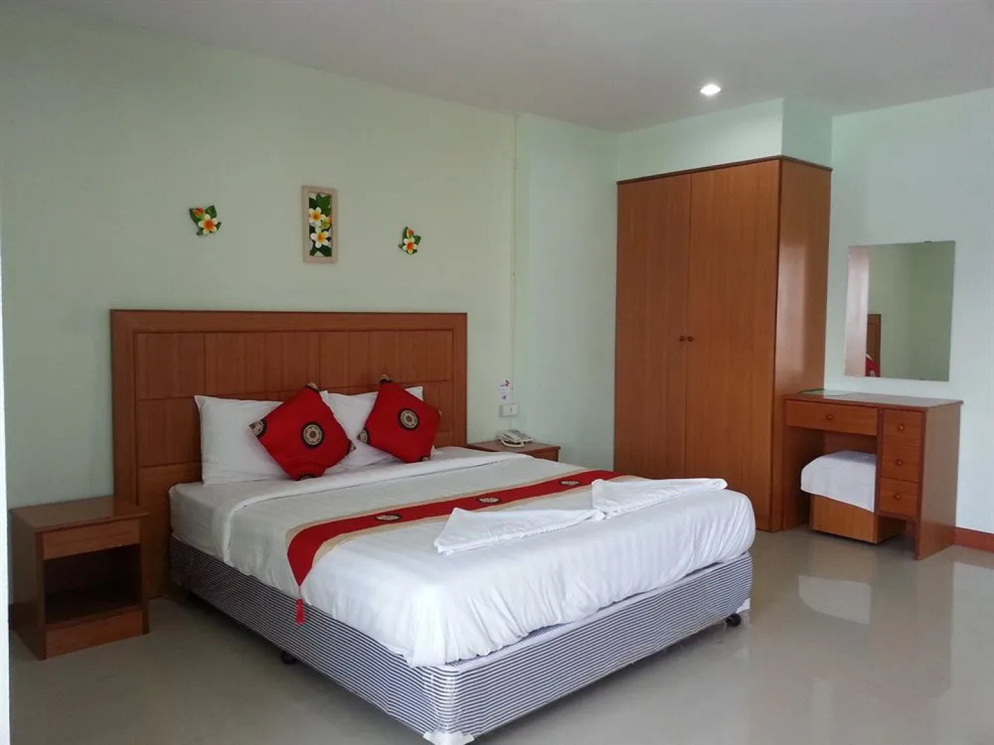 See View Riverside Hotel