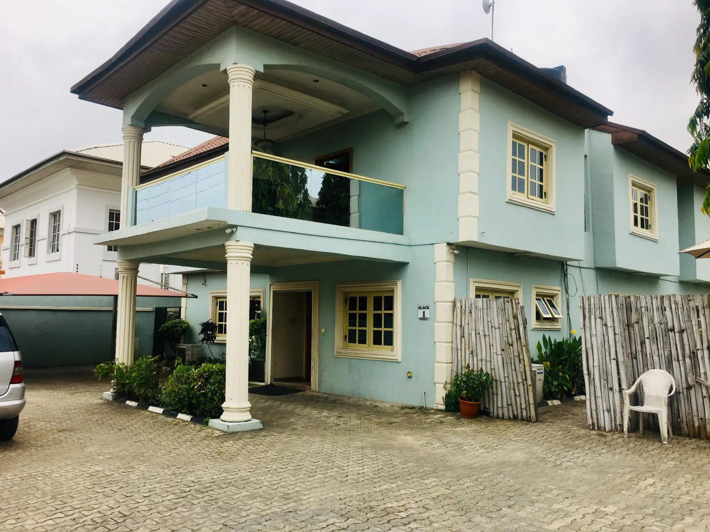 Topaz Luxury Suites & Apartments