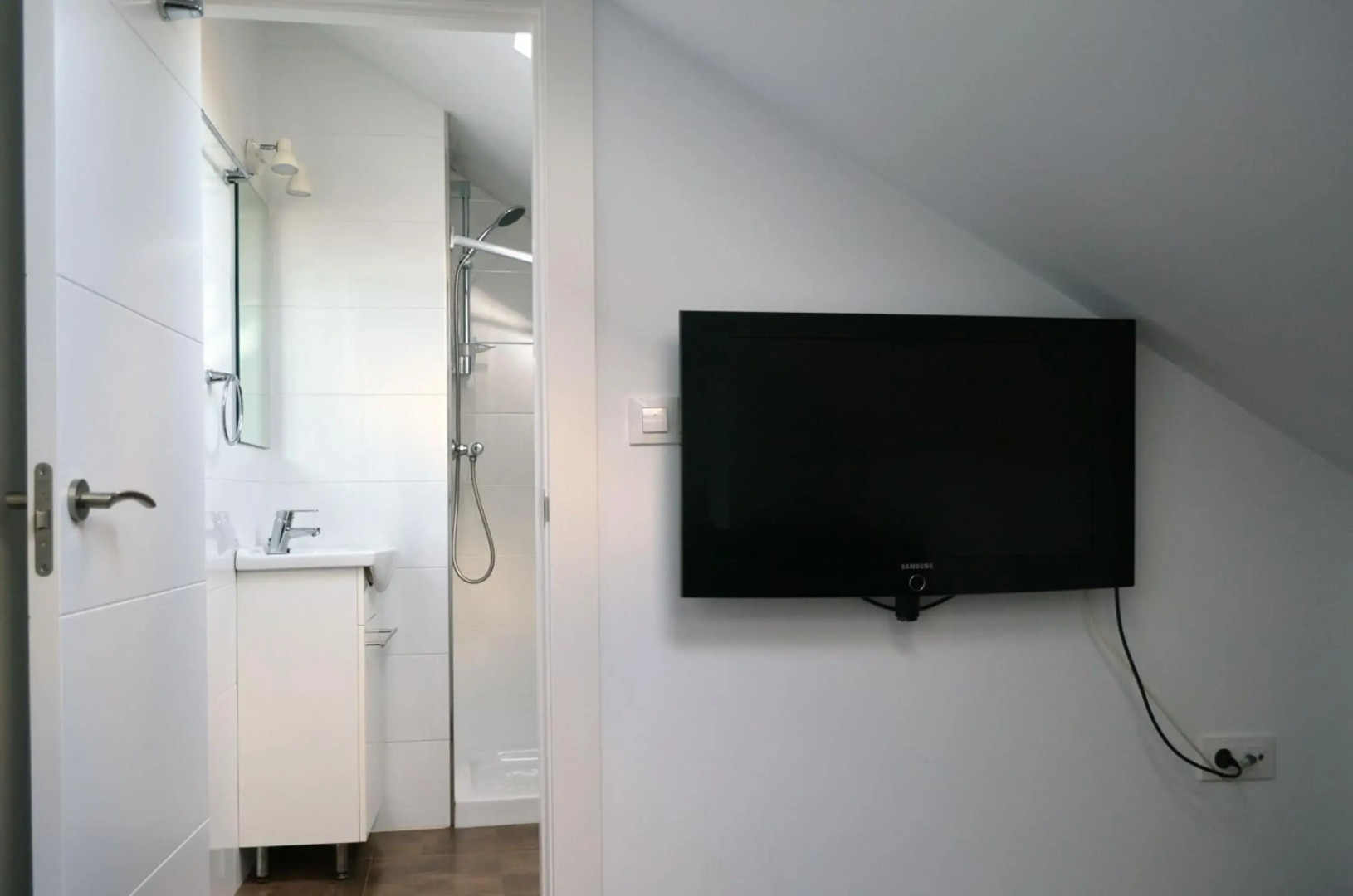 Apartamento El Corro: con parking en pleno centro de Comillas