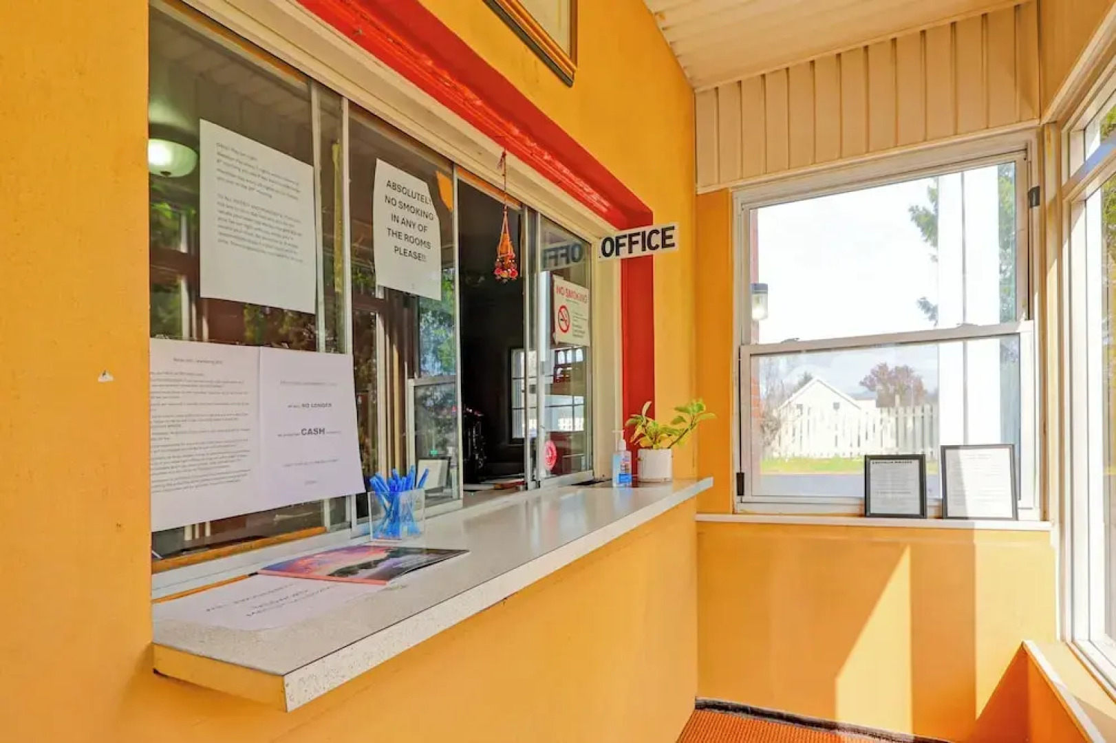 Hotel O Relax Inn Lewisburg near I-64