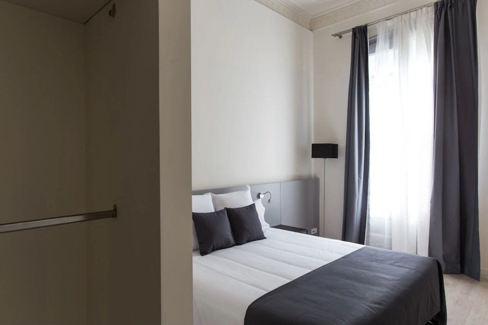 Izaila Plaza Catalunya