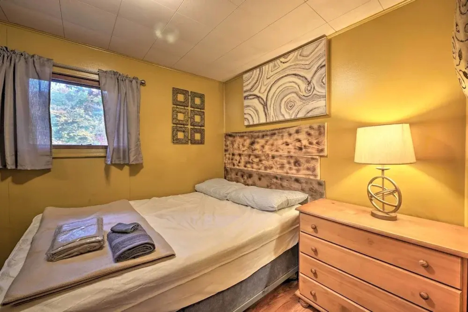 'matt Dillon' Cabin ~ 1 Mile to Raystown Lake!