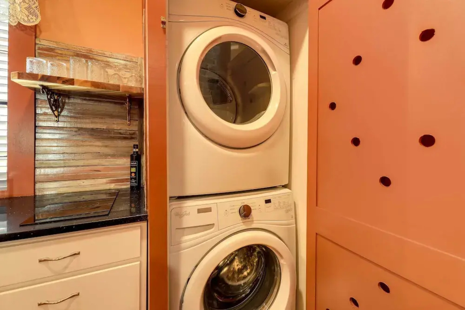 Victorian Vacation Rental Apt in Downtown New Bern