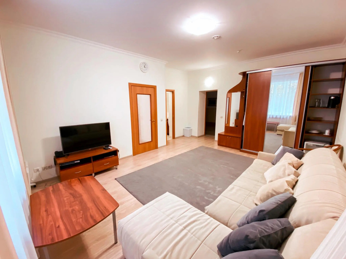 Отель Белокур