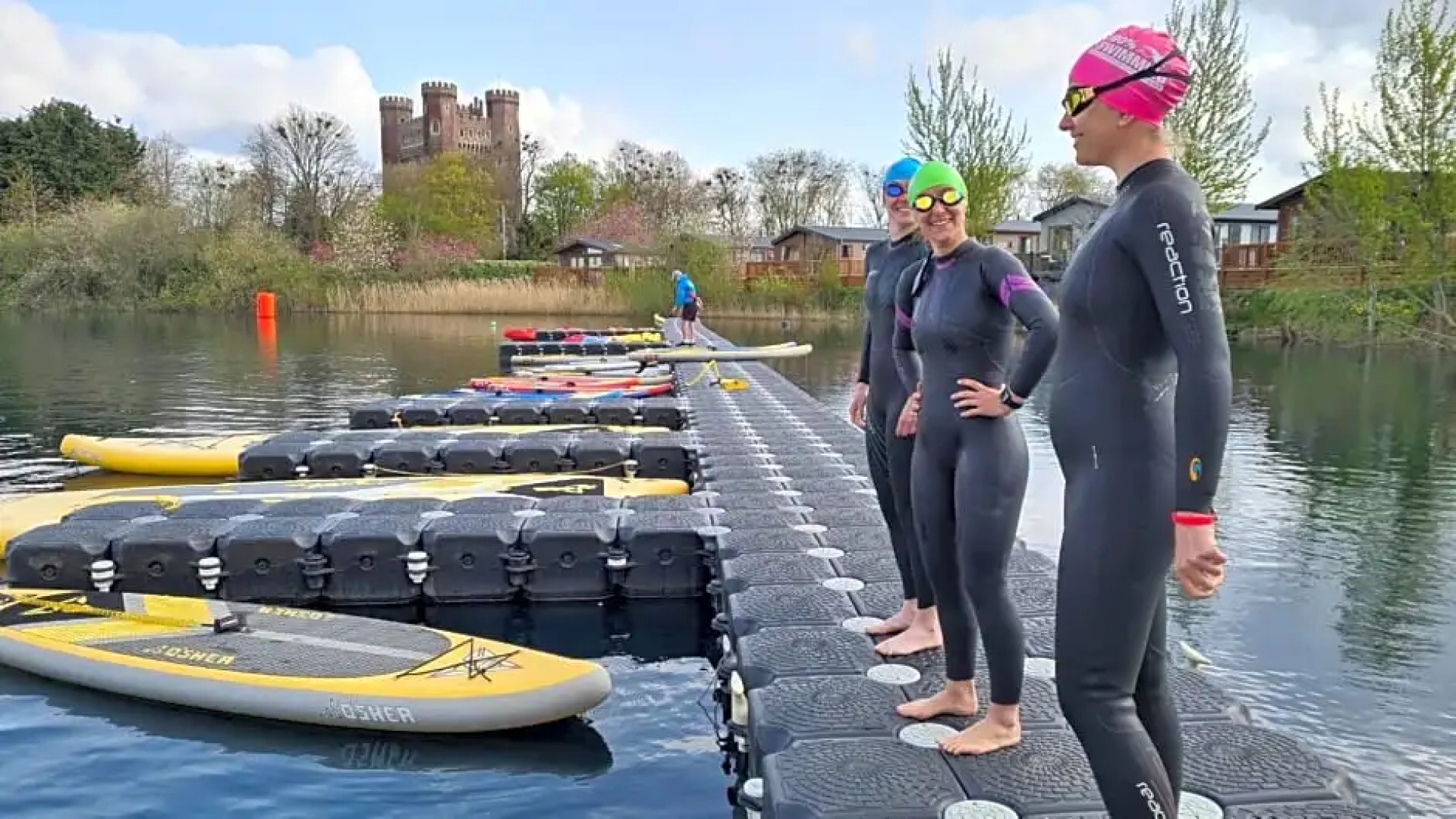 The Luxury break Sleeps 6 at 44 Kingfisher Court South facing