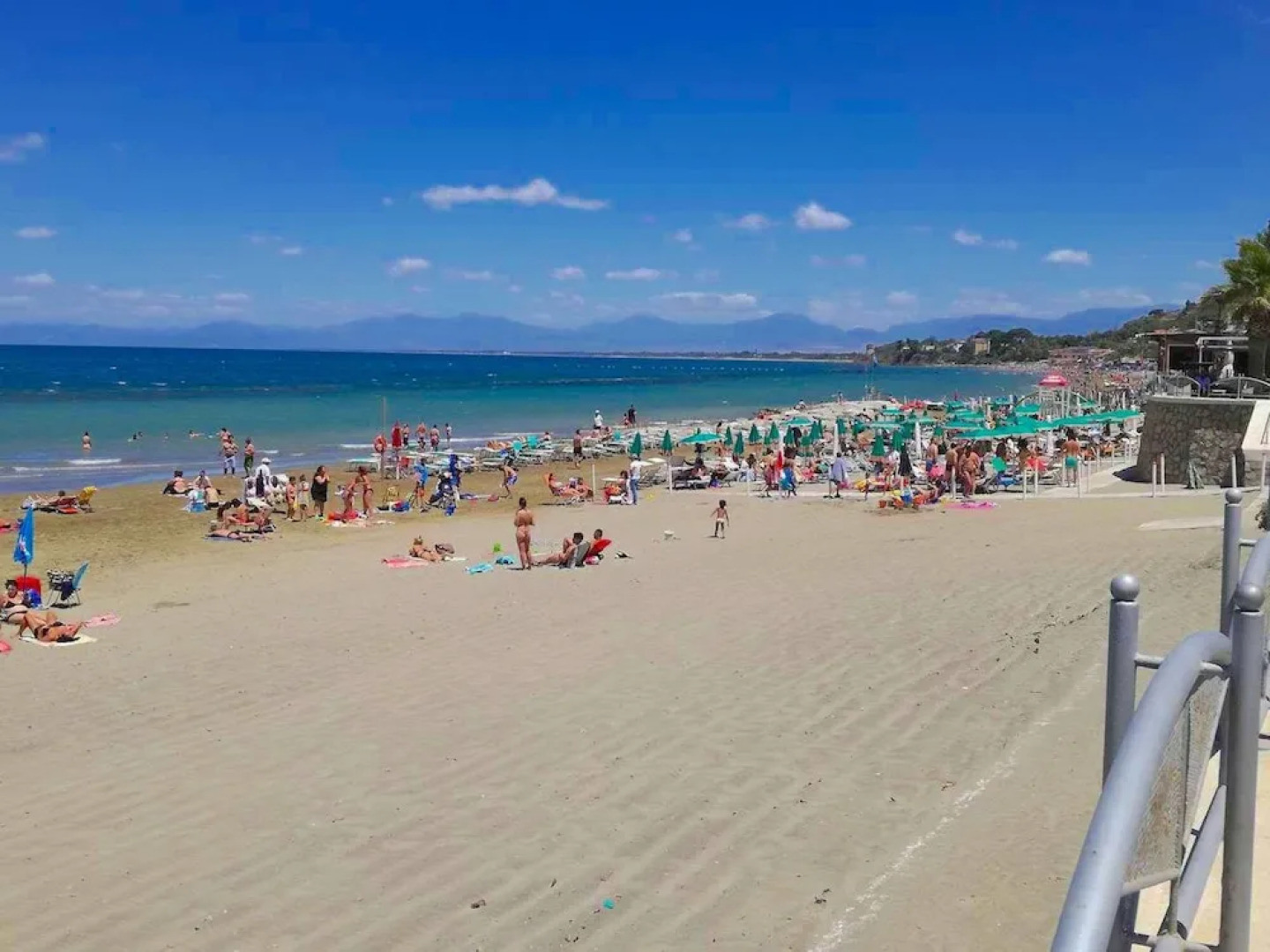 Spacious Apartment in the Hills in a Nature Park