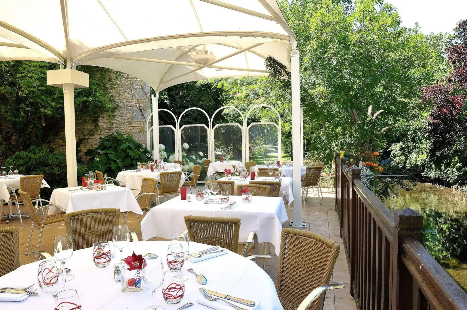 Logis Le Cheval Blanc et Clovis