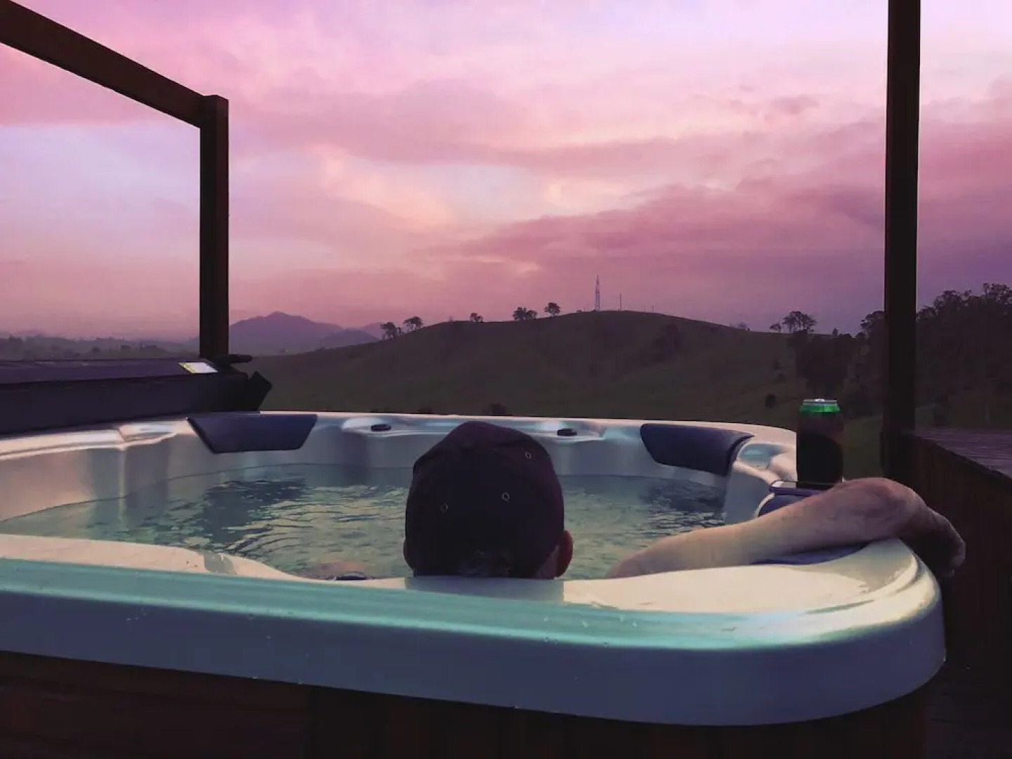 Dam It Getaway- Homestead