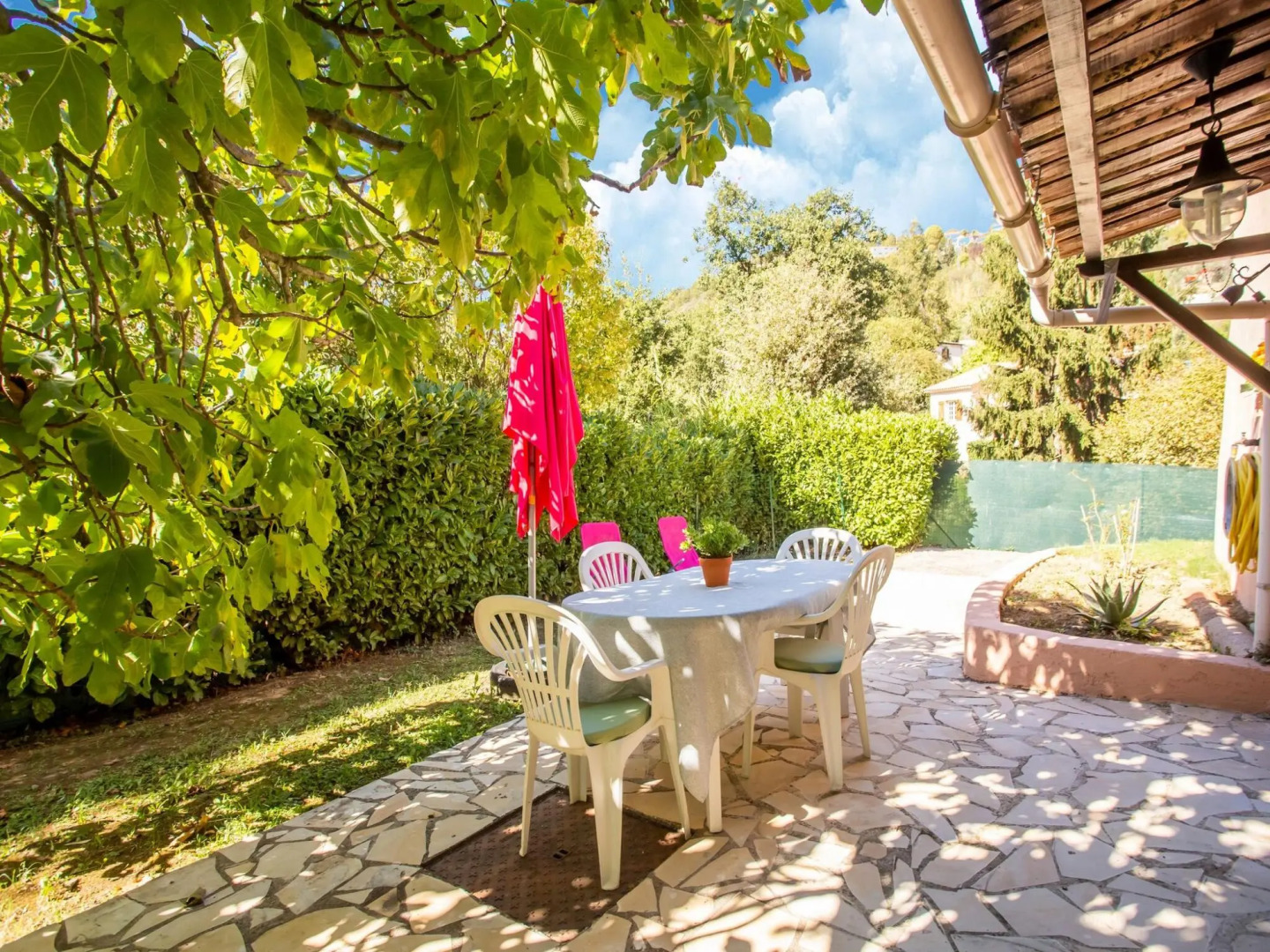 Pretty Holiday Home in Berre-les-alpes With Garden