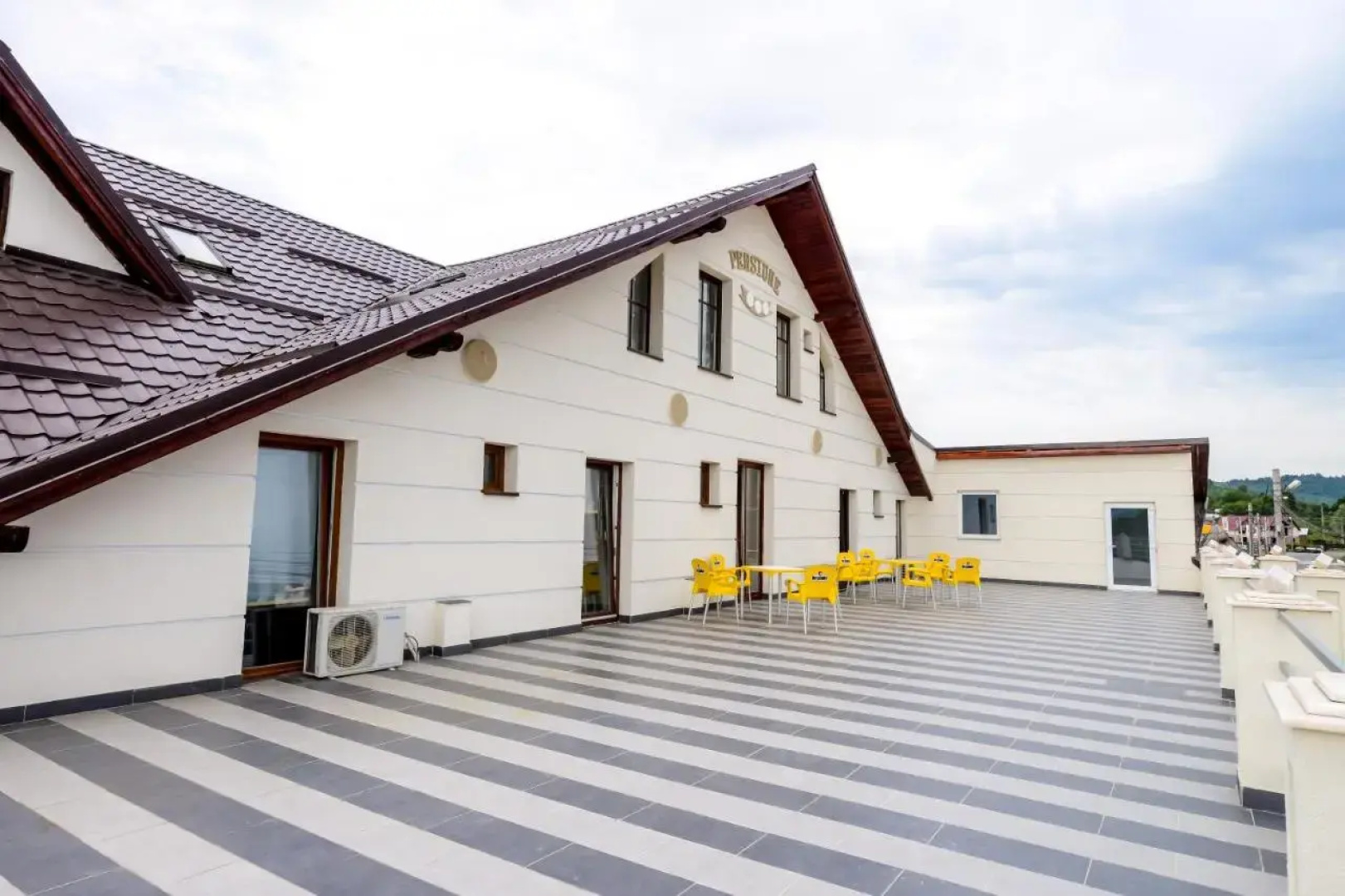 Hostel Roata Cu Noroc