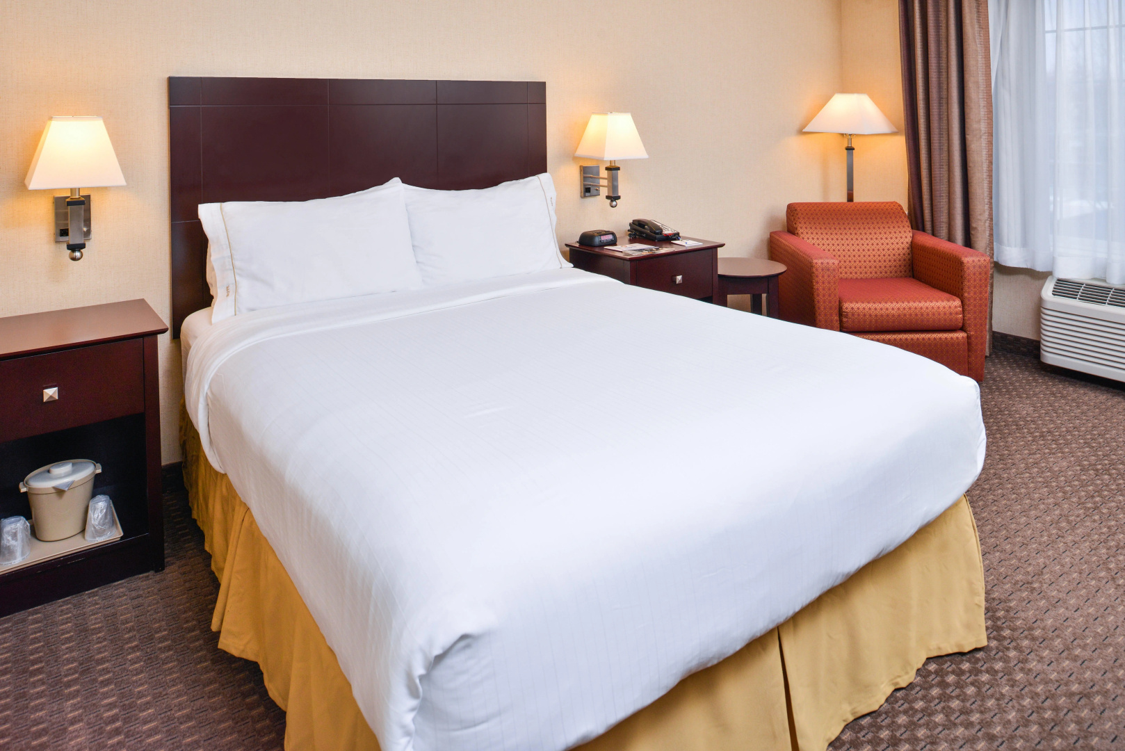 Holiday Inn Express Hotel & Suites Portland-Jantzen Beach by IHG