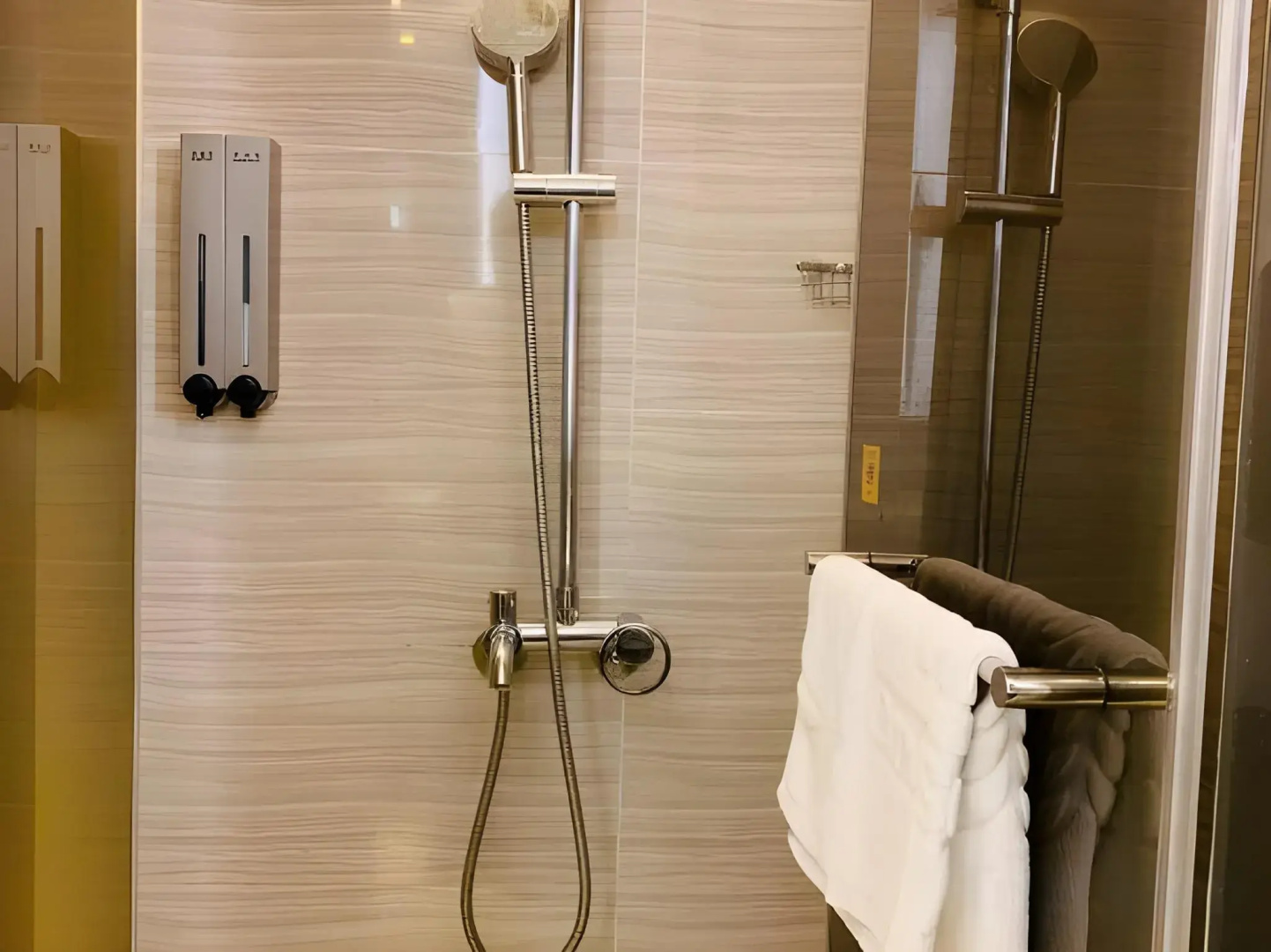 City Suites - Kaohsiung Chenai