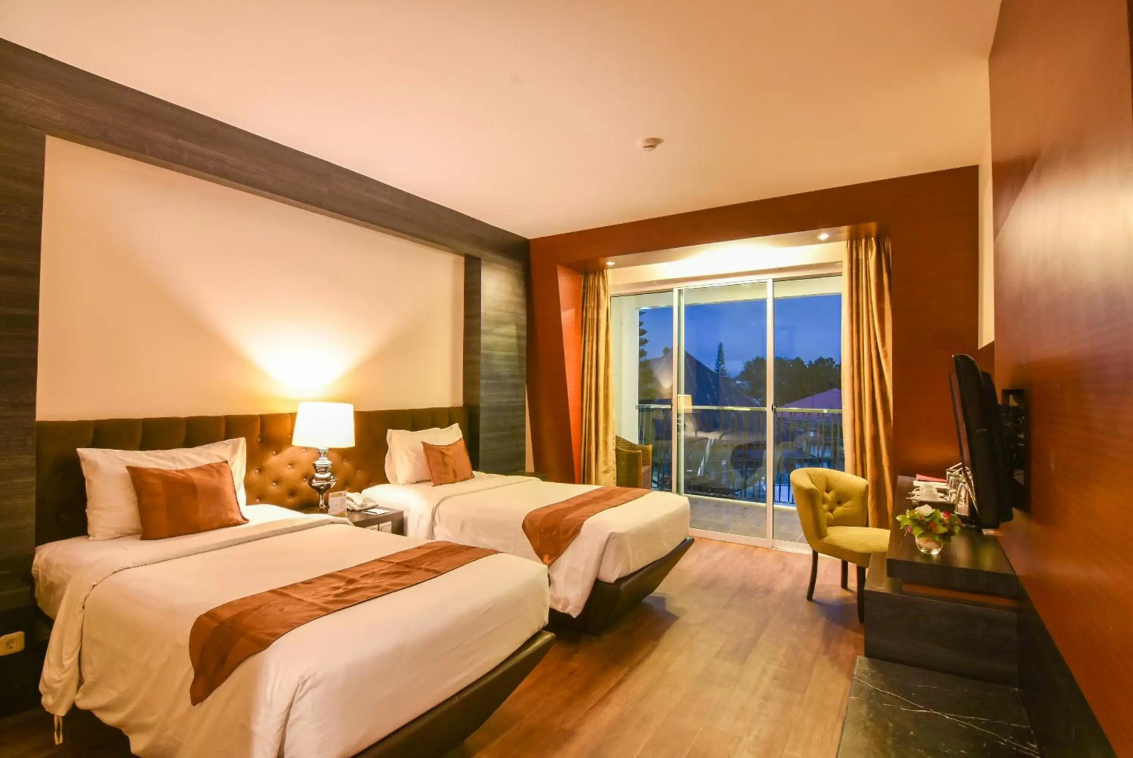 Grand Rocky Hotel
